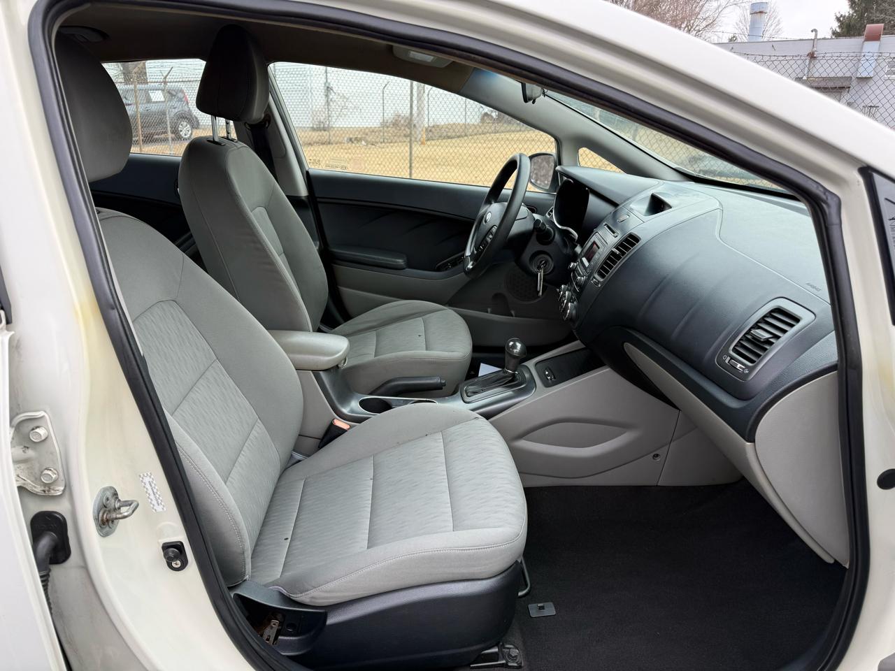 Kia Forte 4dr Sdn Auto LX 2014