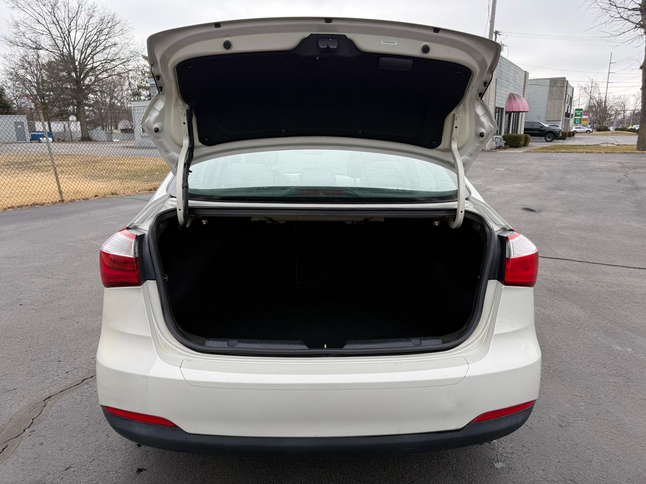 Kia Forte 4dr Sdn Auto LX 2014