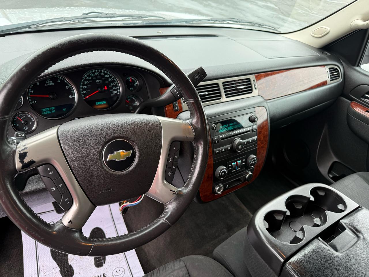 Chevrolet Suburban 2WD 4dr 1500 LS 2012