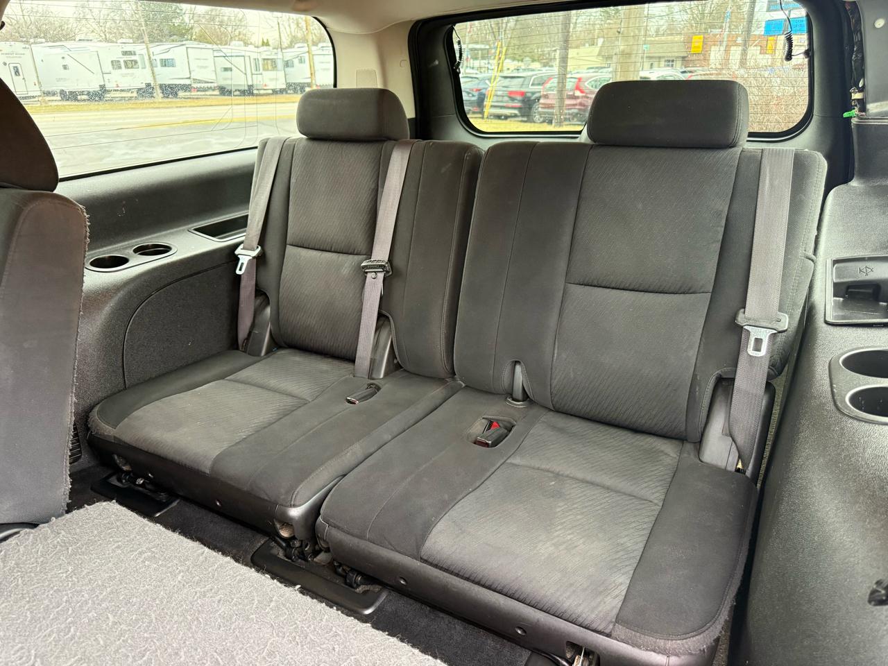 Chevrolet Suburban 2WD 4dr 1500 LS 2012