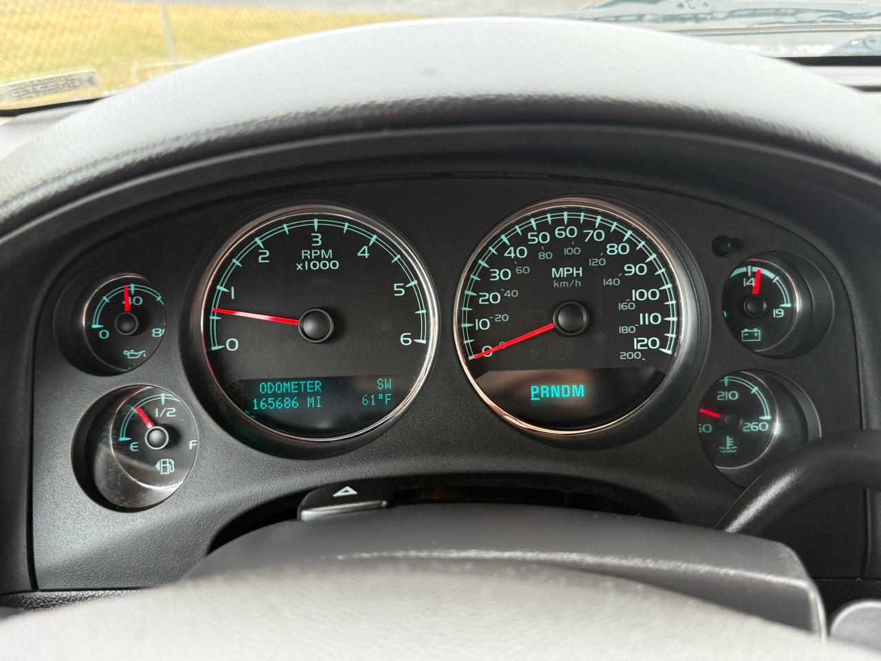 Chevrolet Suburban 2WD 4dr 1500 LS 2012