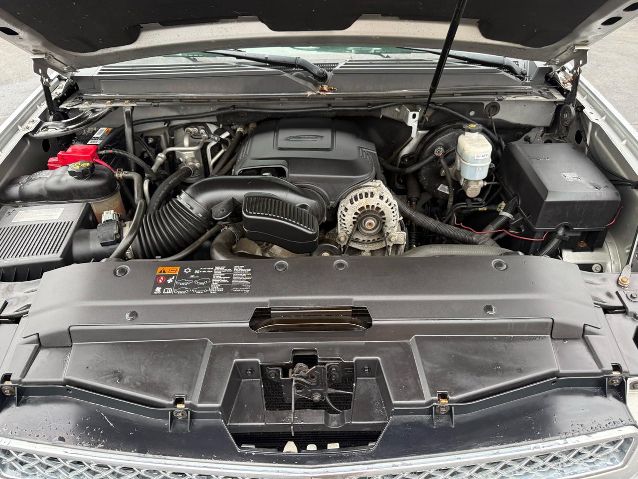 Chevrolet Suburban 2WD 4dr 1500 LS 2012