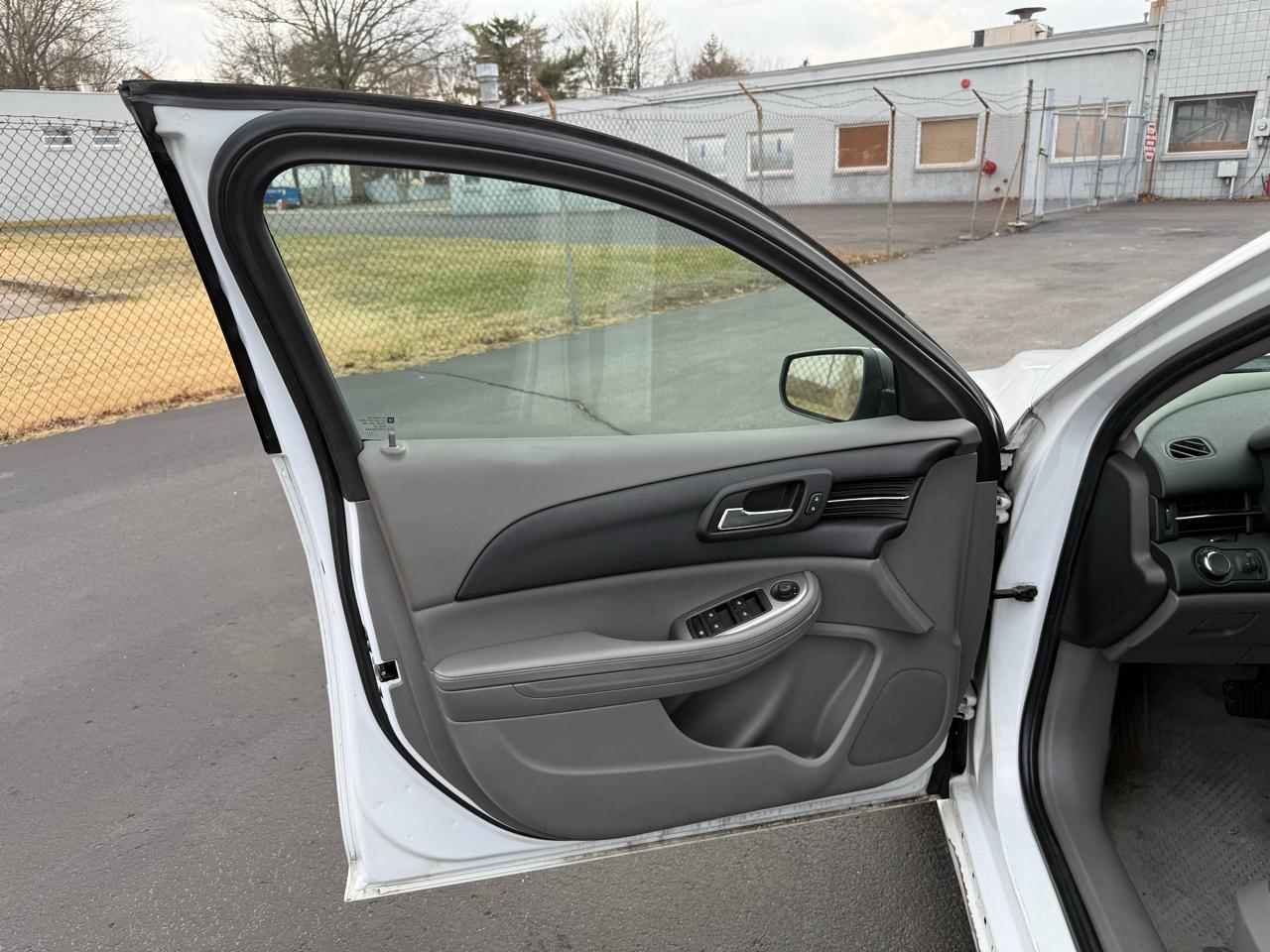 Chevrolet Malibu 4dr Sdn LS w/1LS 2015