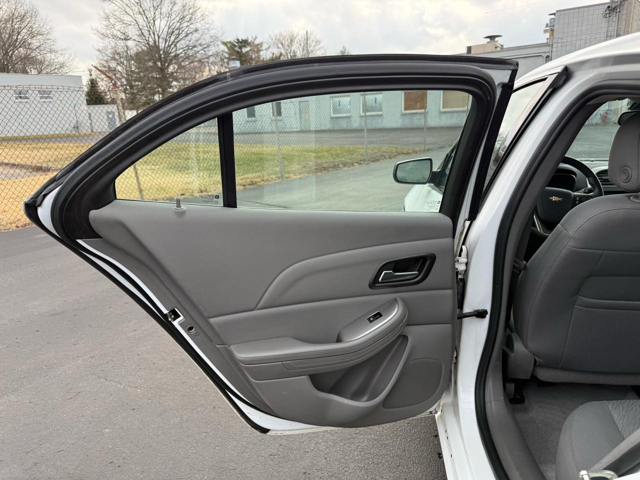 Chevrolet Malibu 4dr Sdn LS w/1LS 2015