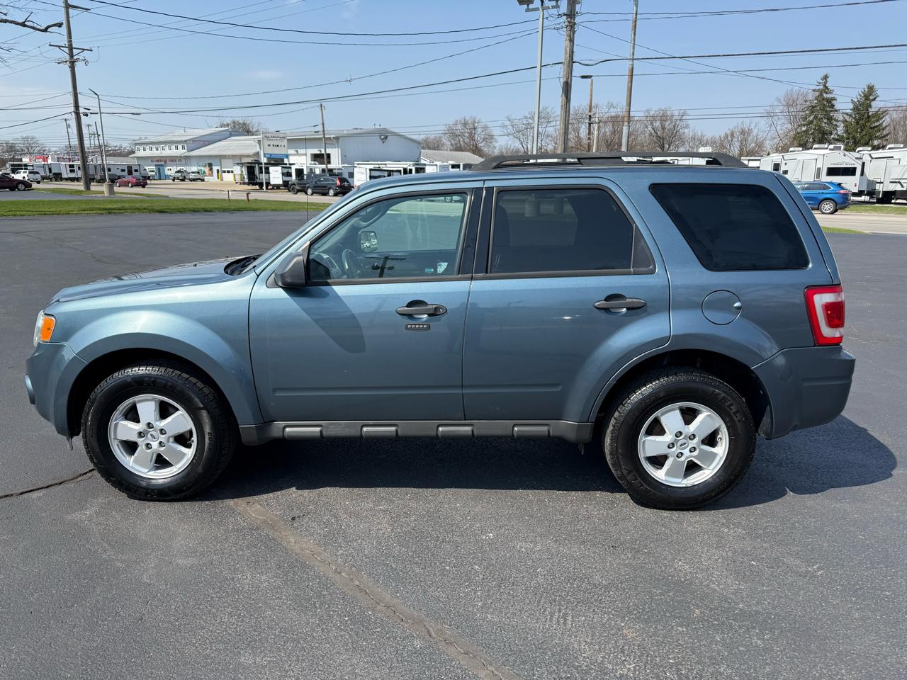 Ford Escape FWD 4dr XLT 2011