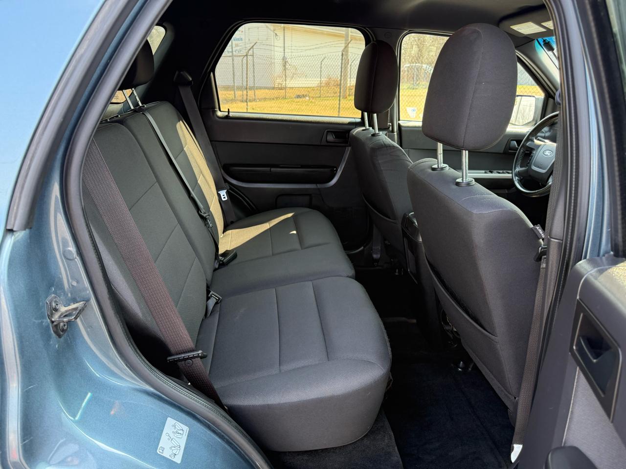 Ford Escape FWD 4dr XLT 2011