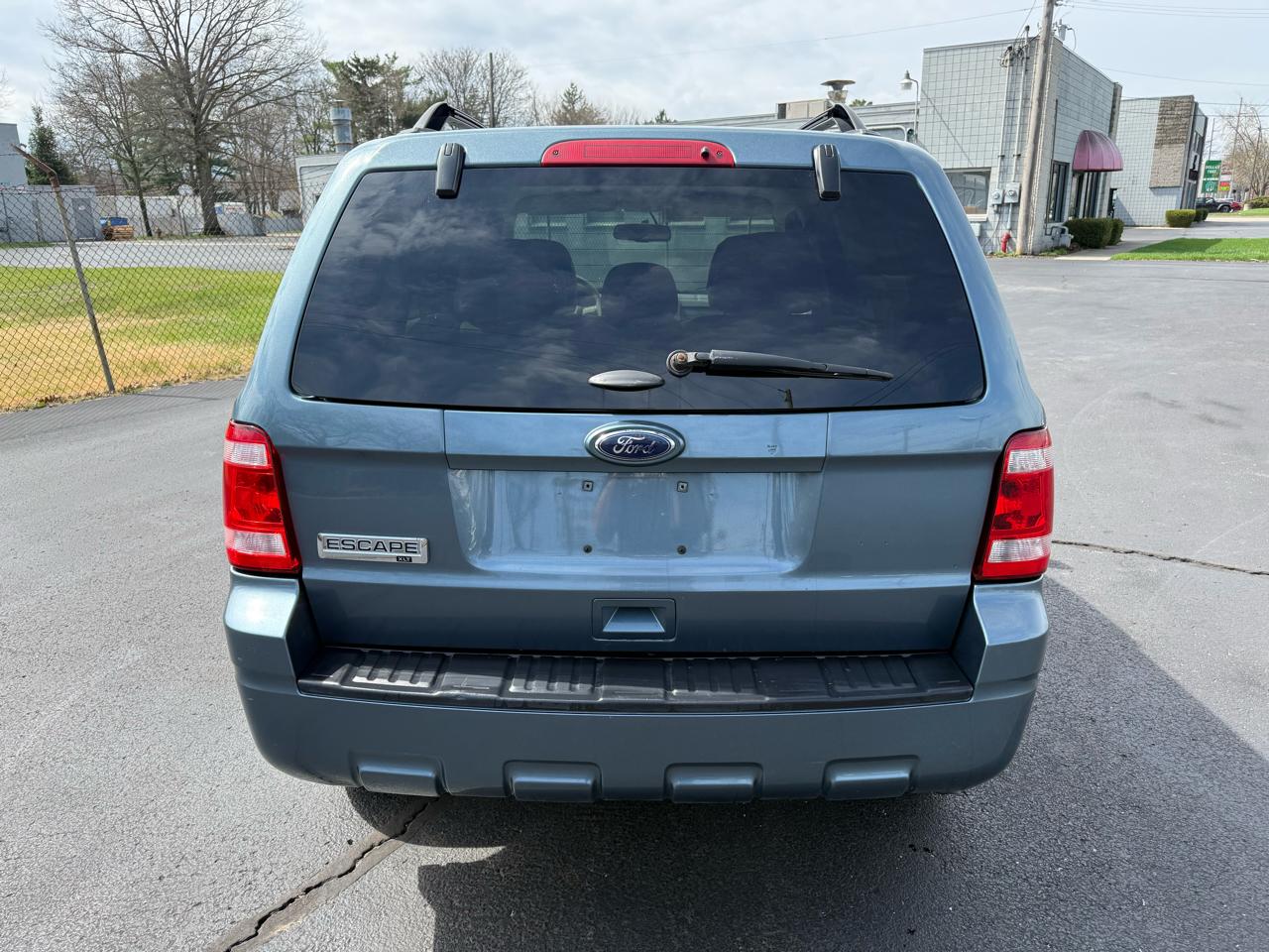 Ford Escape FWD 4dr XLT 2011