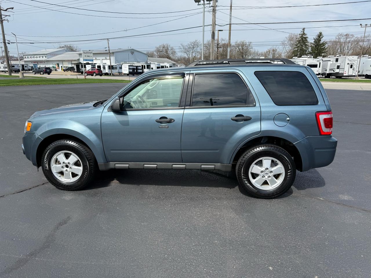 Ford Escape FWD 4dr XLT 2011