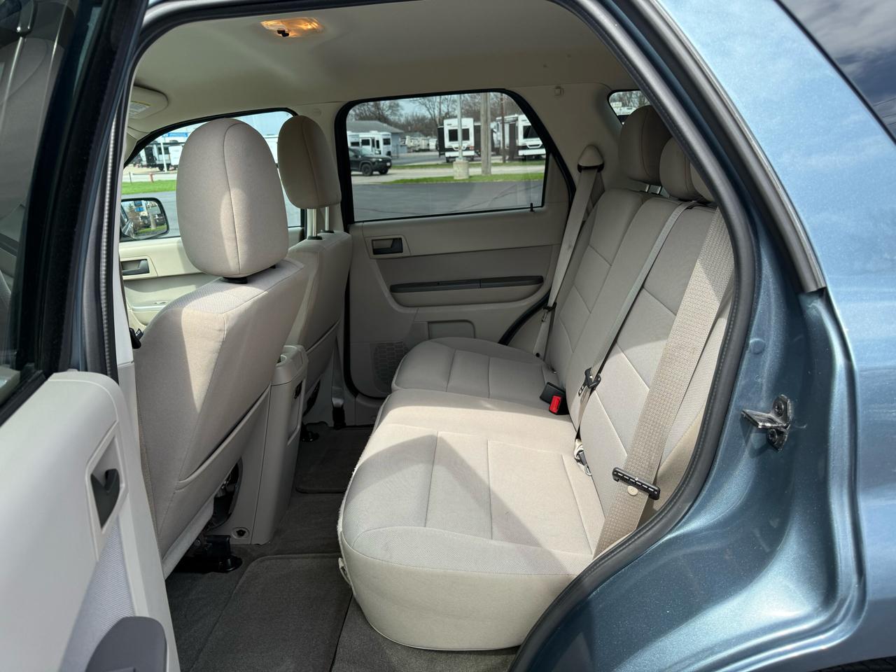 Ford Escape FWD 4dr XLT 2011