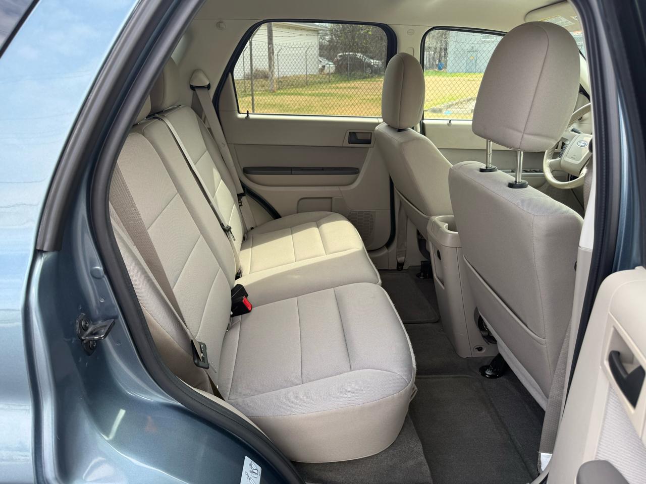 Ford Escape FWD 4dr XLT 2011