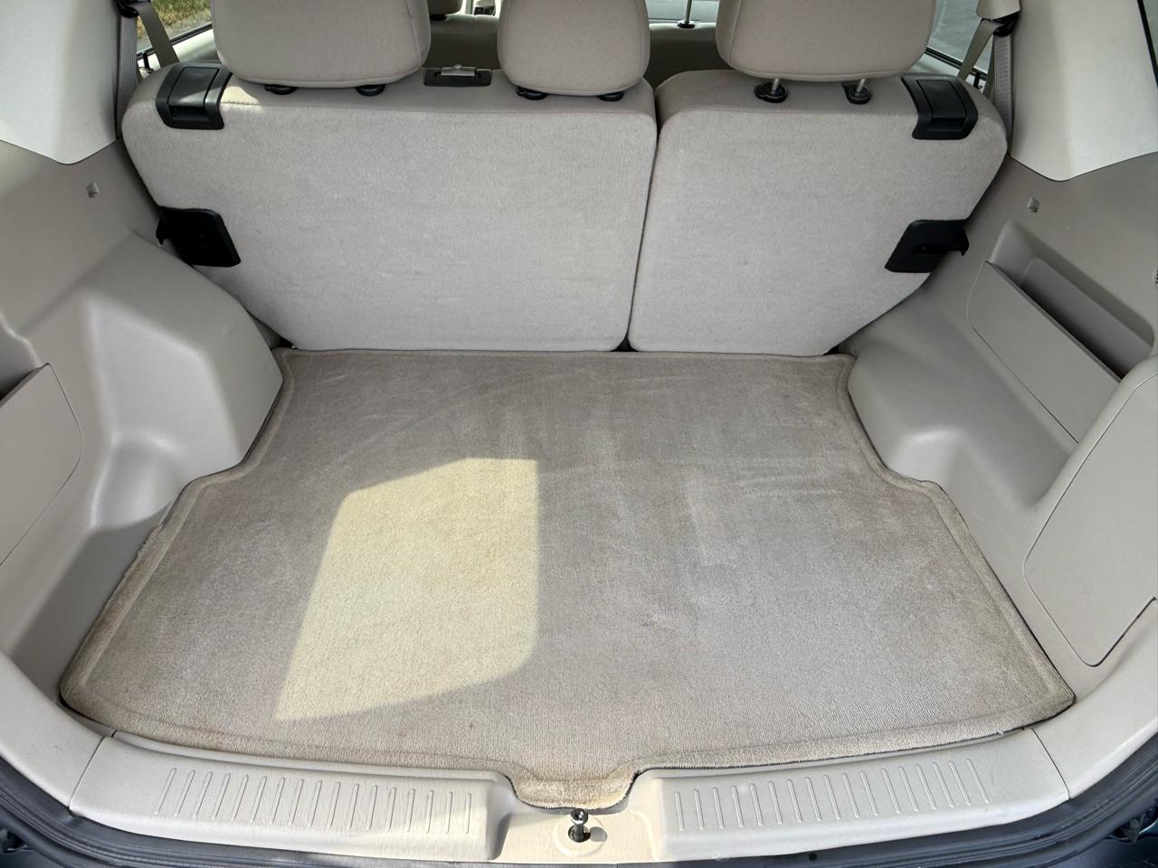 Ford Escape FWD 4dr XLT 2011