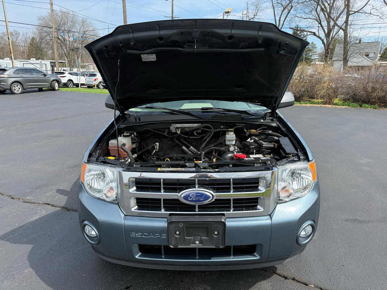 Ford Escape FWD 4dr XLT 2011