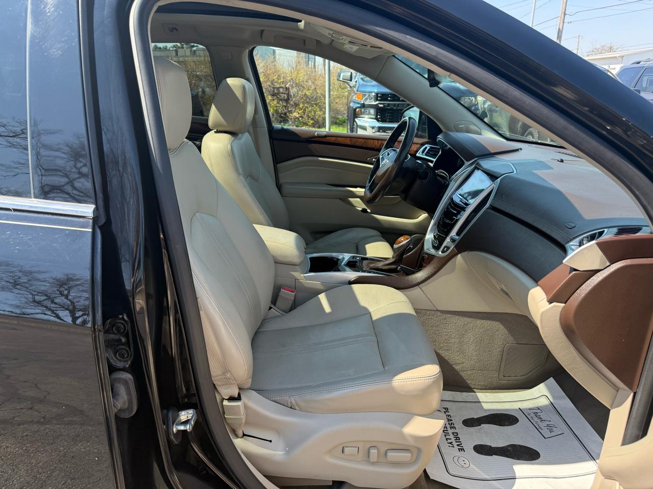 Cadillac SRX FWD 4dr Luxury Collection 2016