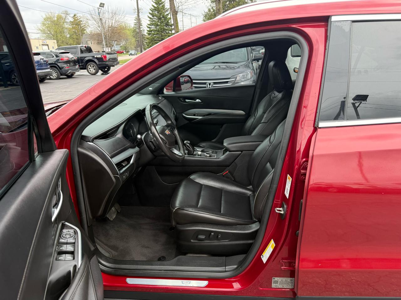 Cadillac XT4 AWD 4dr Premium Luxury 2019