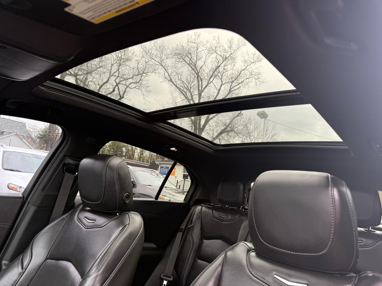 Cadillac XT4 AWD 4dr Premium Luxury 2019