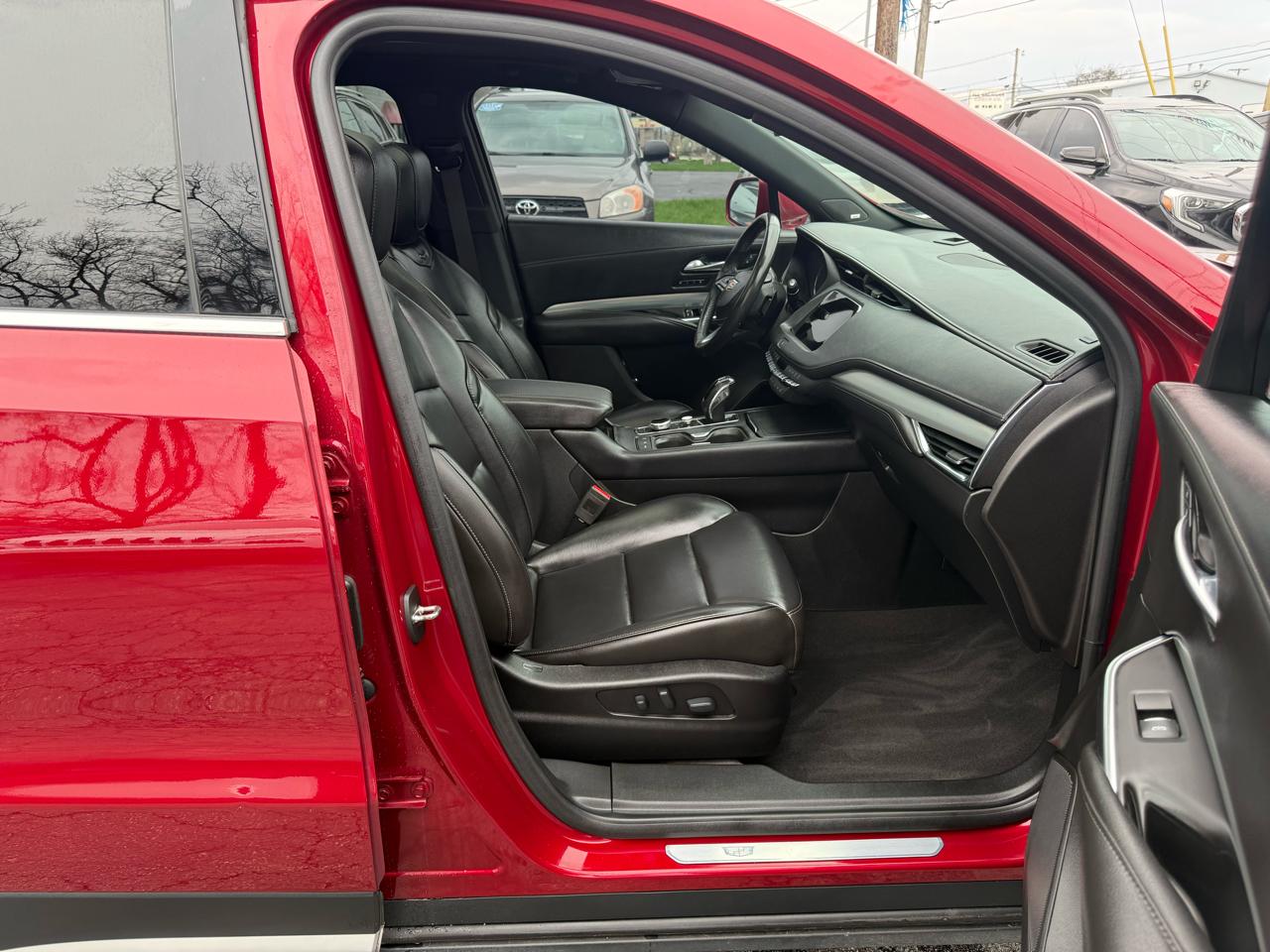 Cadillac XT4 AWD 4dr Premium Luxury 2019