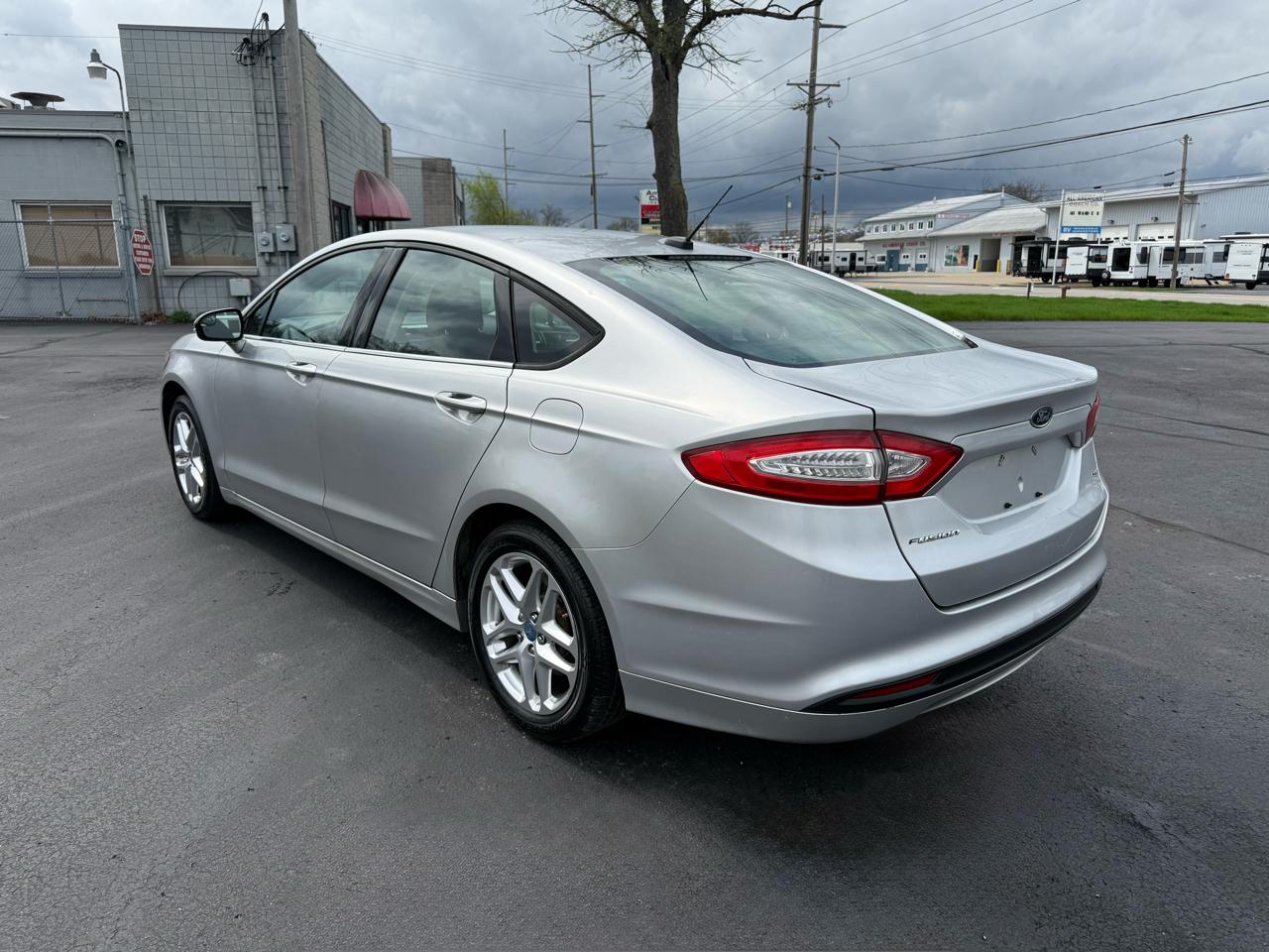 Ford Fusion 4dr Sdn SE FWD 2013