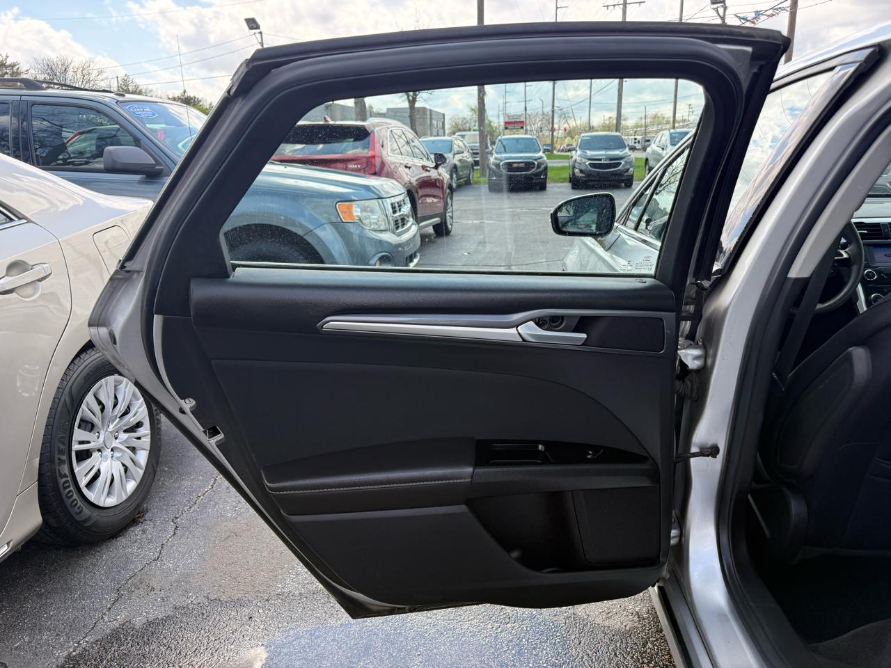 Ford Fusion 4dr Sdn SE FWD 2013