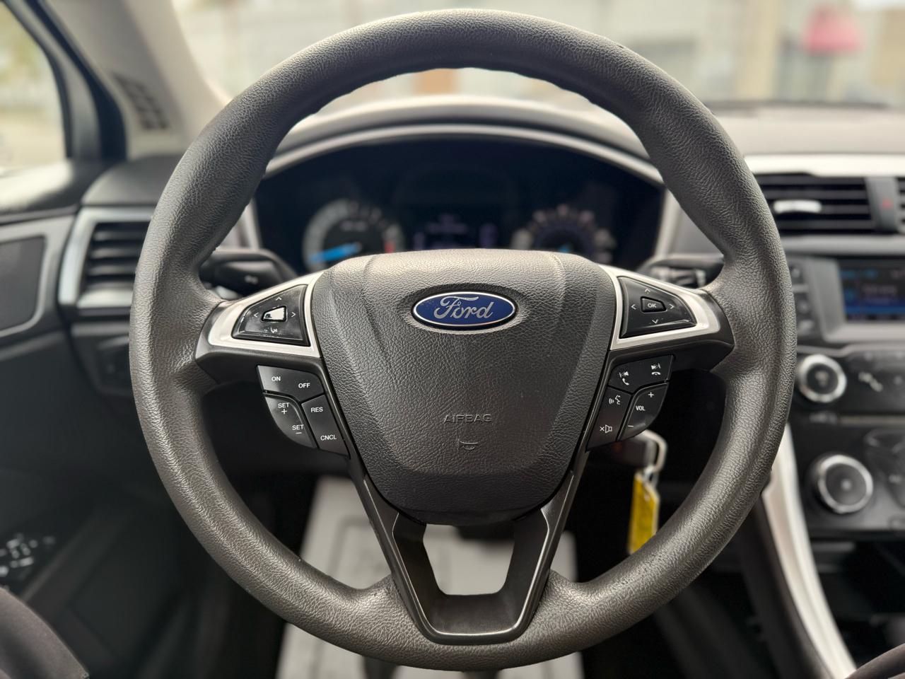 Ford Fusion 4dr Sdn SE FWD 2013