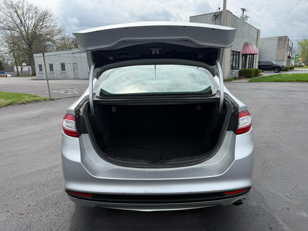 Ford Fusion 4dr Sdn SE FWD 2013