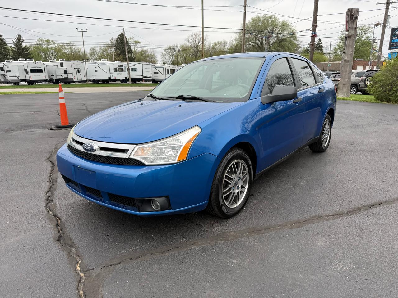 Ford Focus 4dr Sdn SE 2010