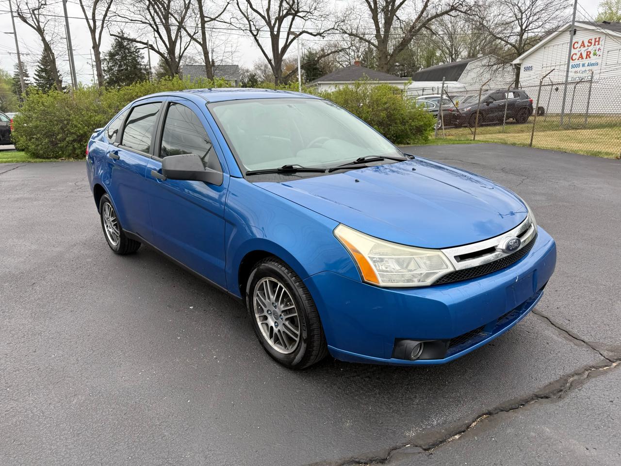 Ford Focus 4dr Sdn SE 2010