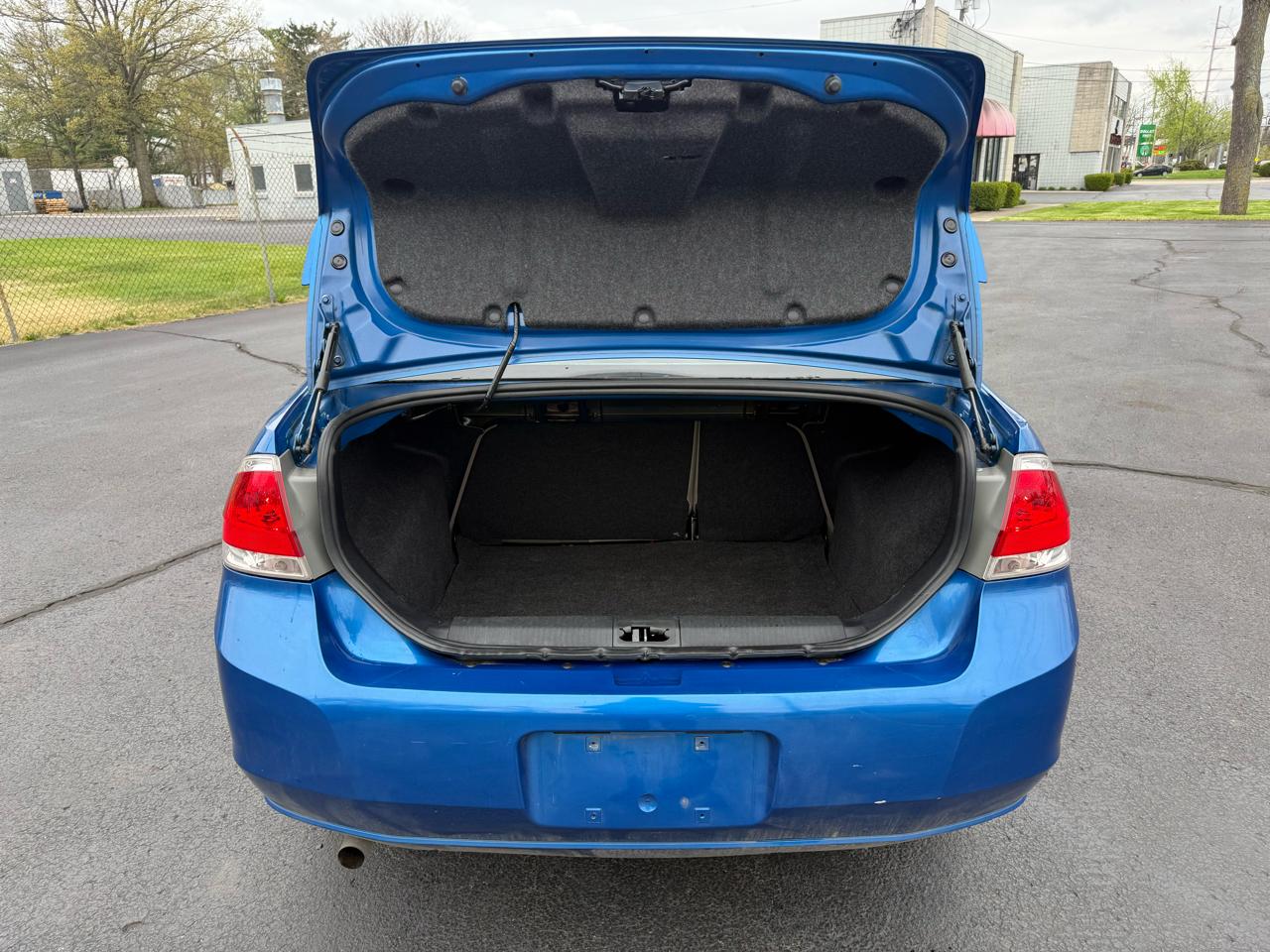 Ford Focus 4dr Sdn SE 2010