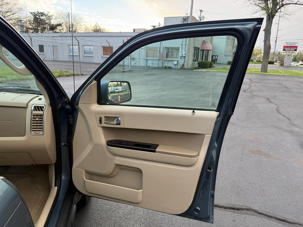 Ford Escape FWD 4dr Limited 2012