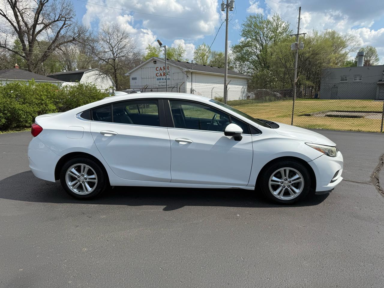 Chevrolet Cruze 4dr Sdn 1.4L LT w/1SD 2017