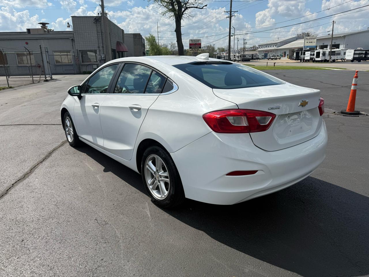 Chevrolet Cruze 4dr Sdn 1.4L LT w/1SD 2017