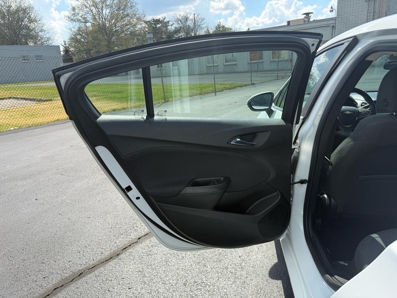 Chevrolet Cruze 4dr Sdn 1.4L LT w/1SD 2017