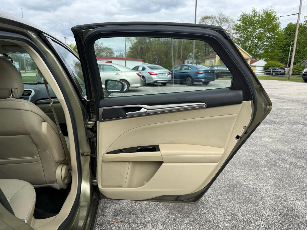 Ford Fusion 4dr Sdn SE FWD 2013