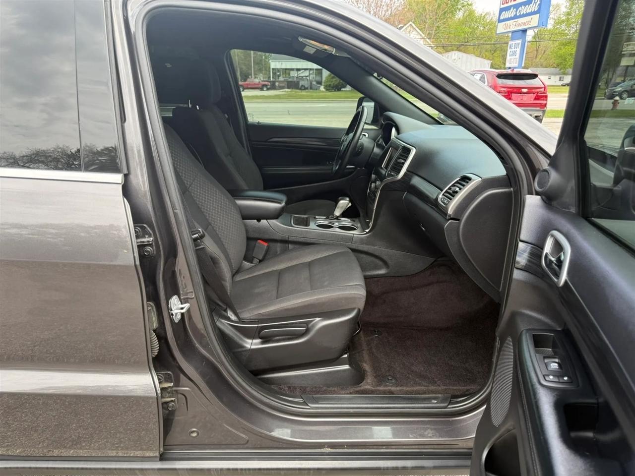 Jeep Grand Cherokee Laredo 4WD 2019
