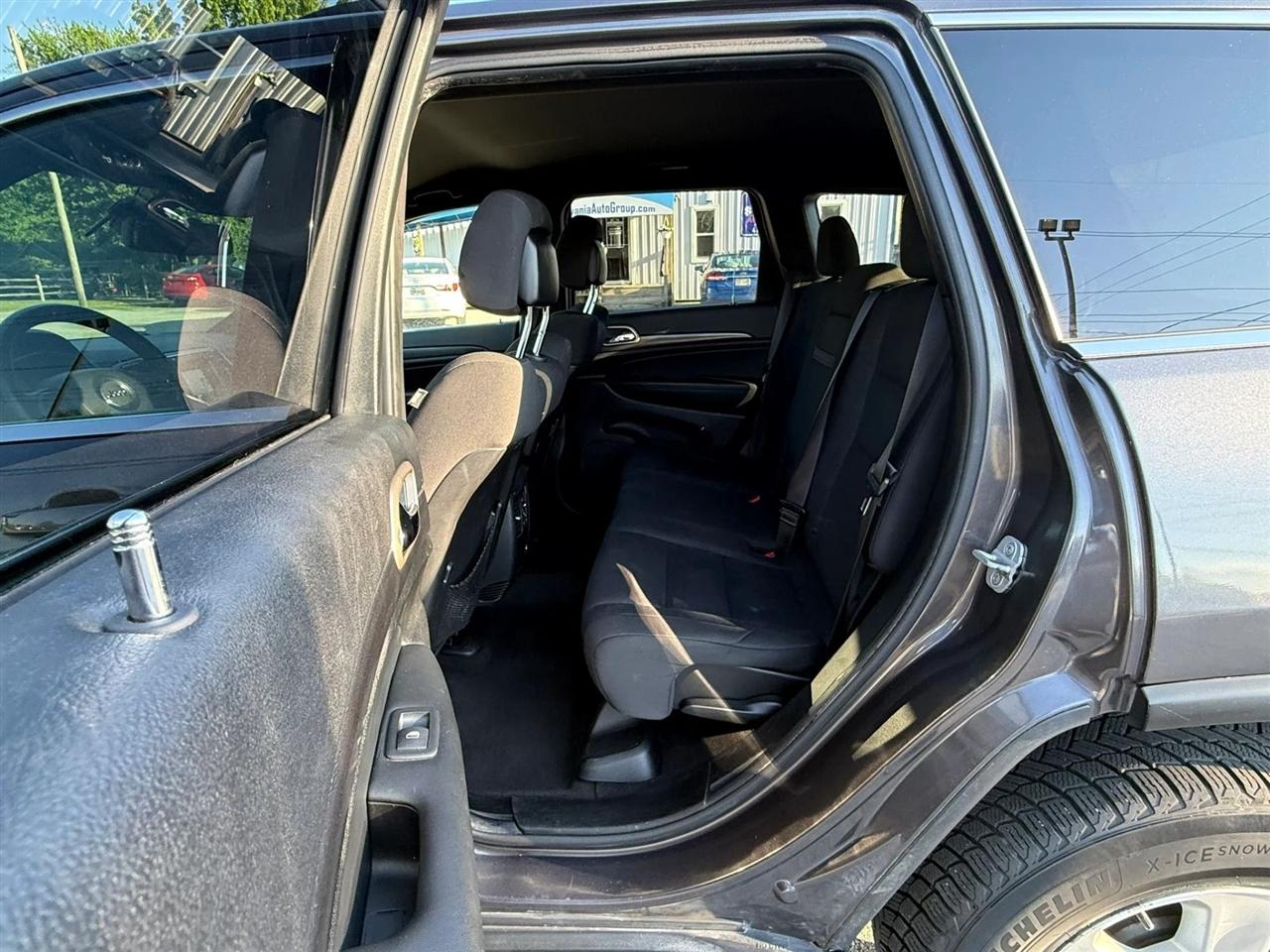 Jeep Grand Cherokee Laredo 4WD 2014