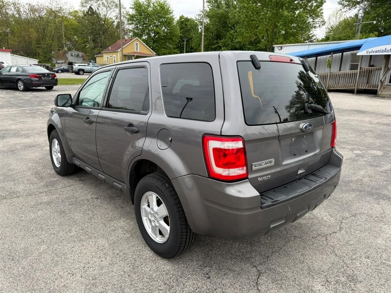 Ford Escape XLS FWD 2010
