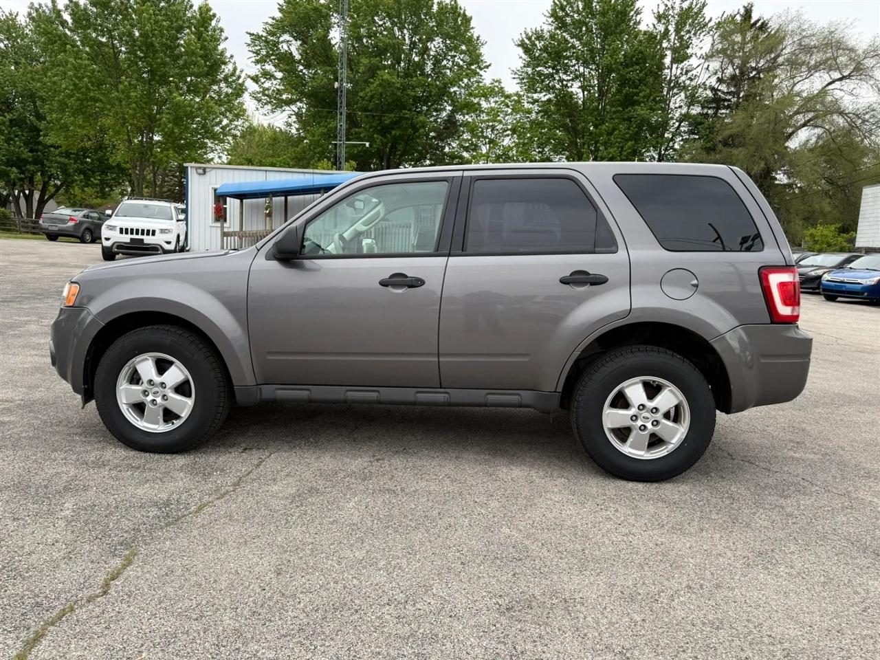 Ford Escape XLS FWD 2010