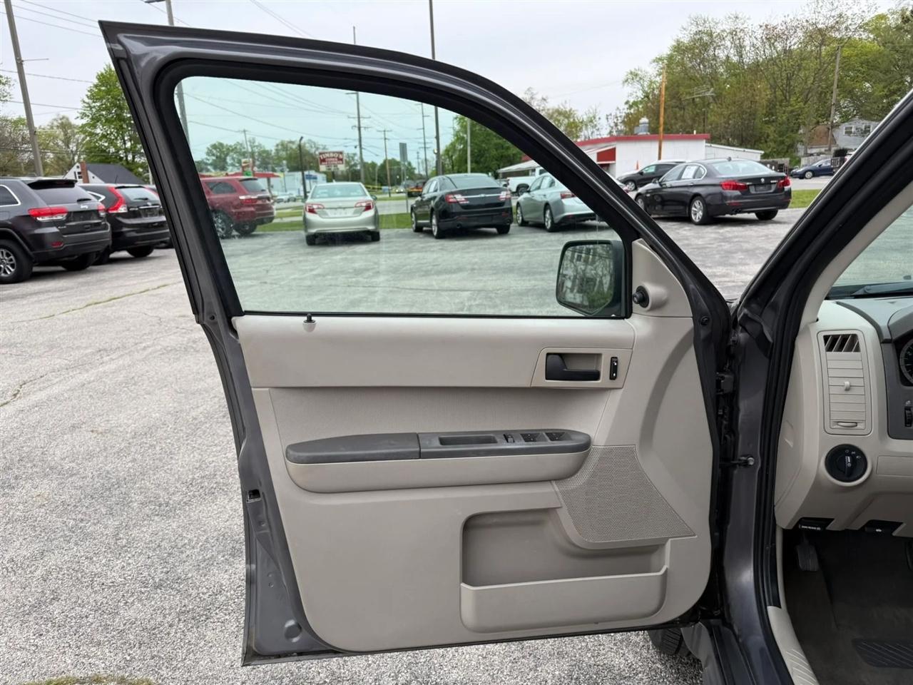 Ford Escape XLS FWD 2010
