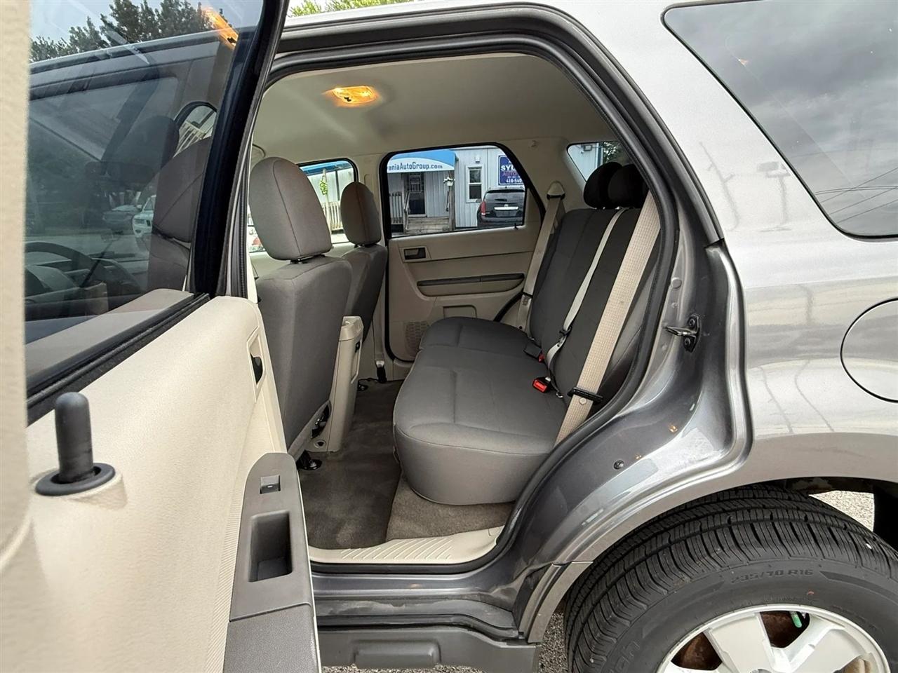 Ford Escape XLS FWD 2010