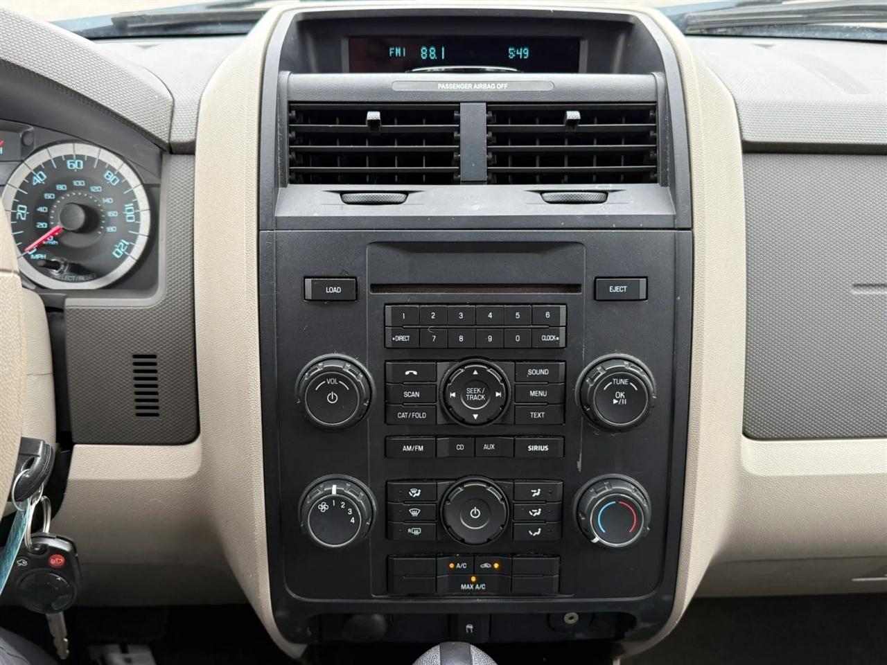 Ford Escape XLS FWD 2010