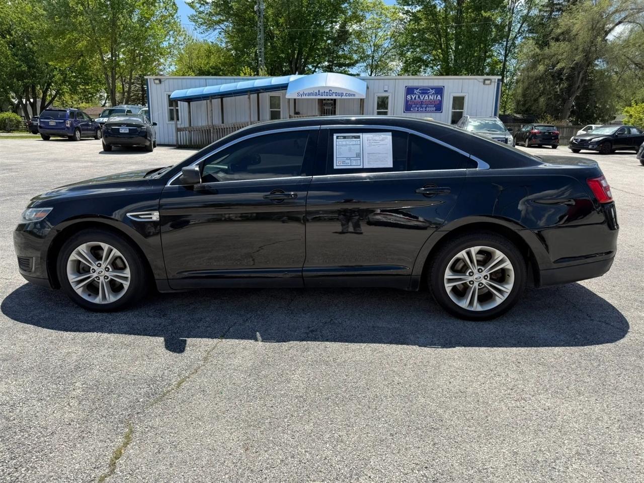 Ford Taurus SE FWD 2018