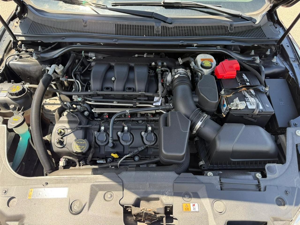 Ford Taurus SE FWD 2018