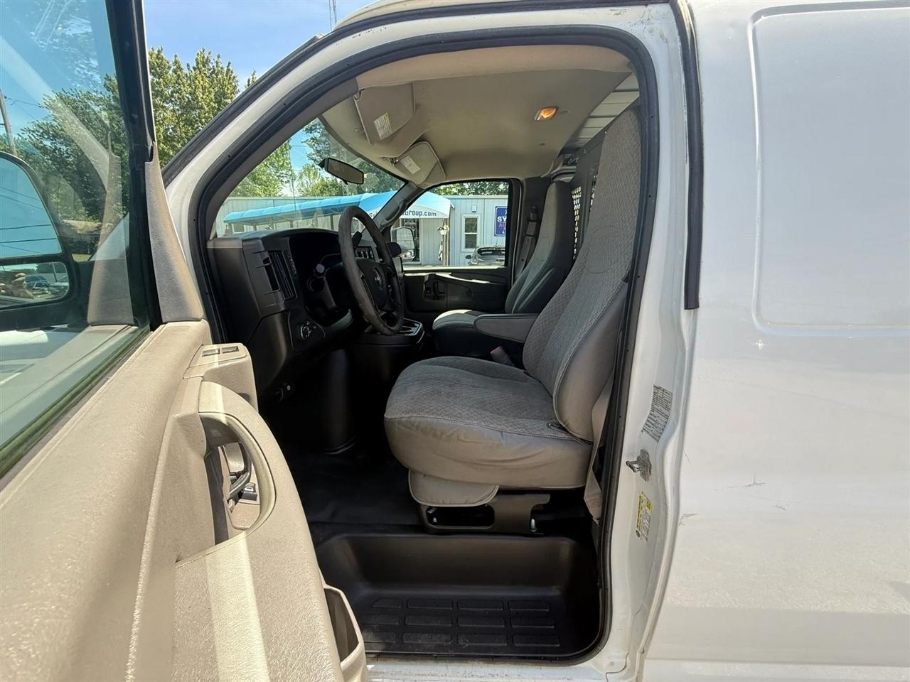 GMC Savana G2500 Cargo 2014