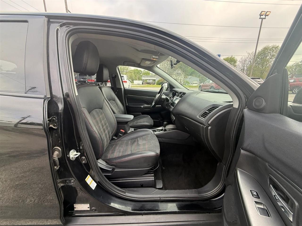Mitsubishi Outlander Sport 2.4 SE 4WD CVT 2018