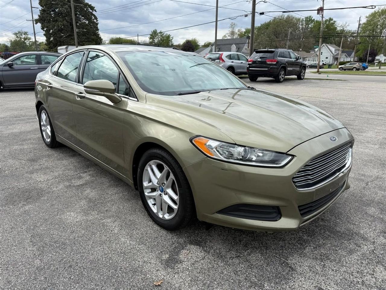Ford Fusion SE 2013