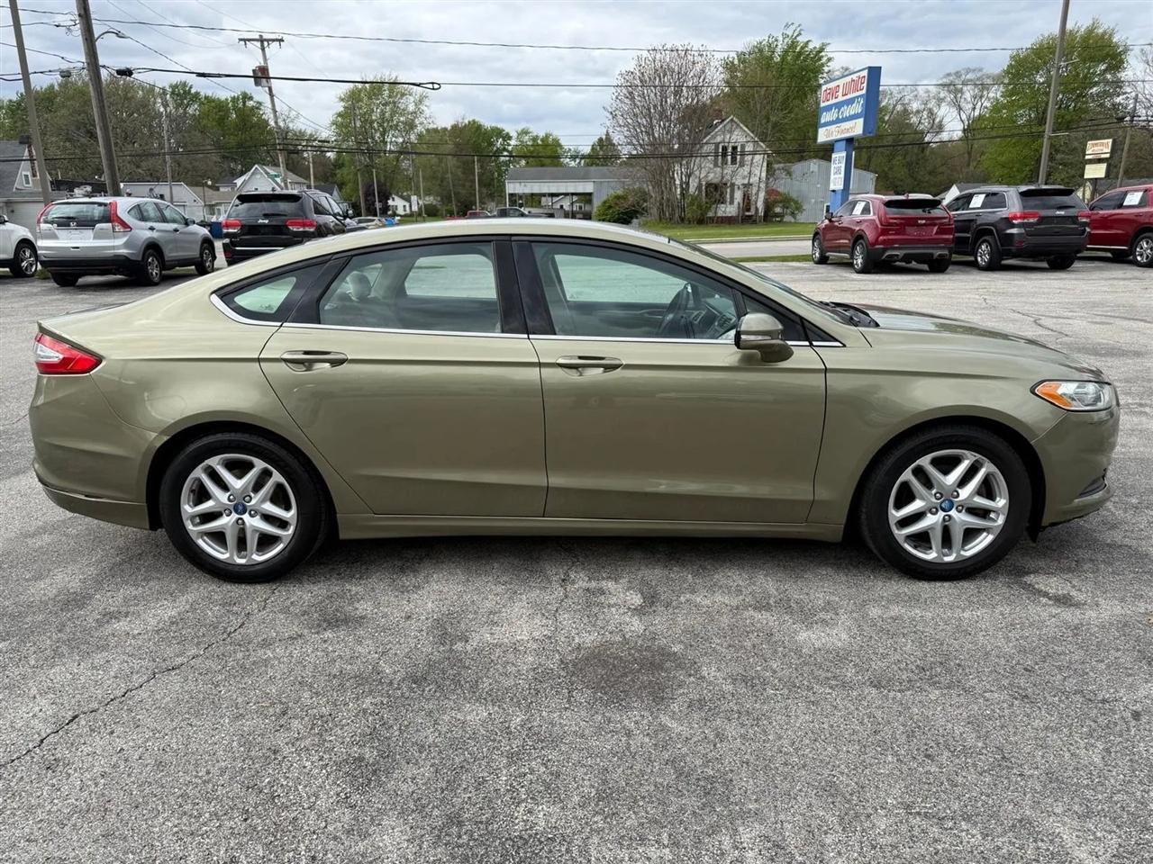 Ford Fusion SE 2013