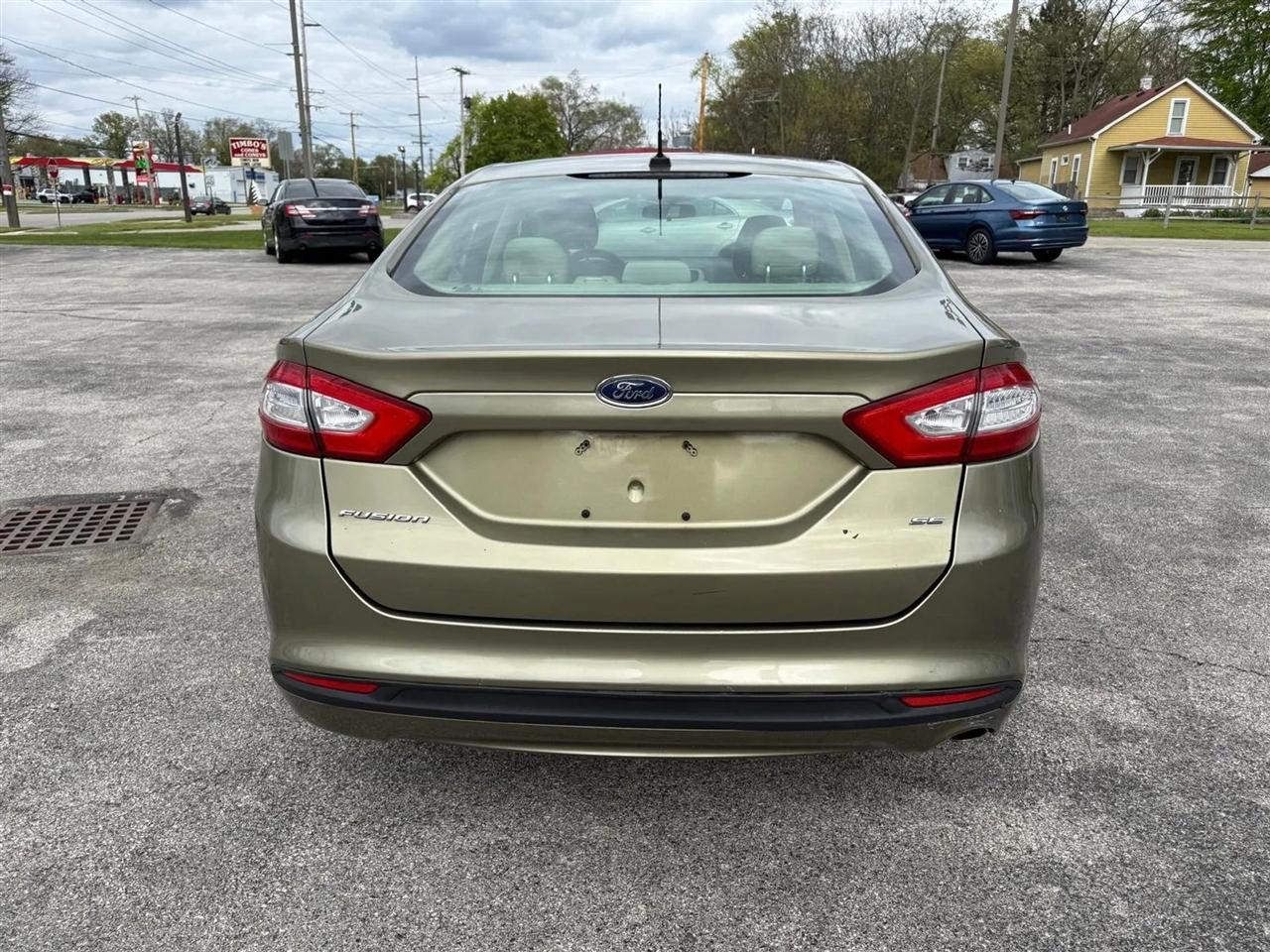 Ford Fusion SE 2013