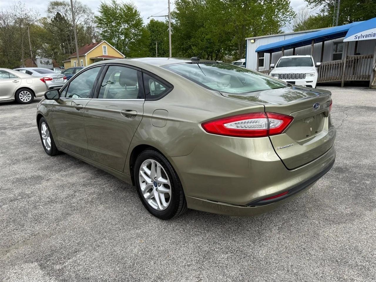 Ford Fusion SE 2013