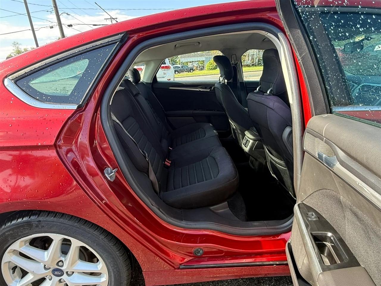Ford Fusion SE 2014