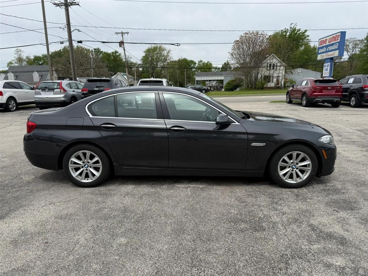 BMW 5-Series 528i xDrive 2016