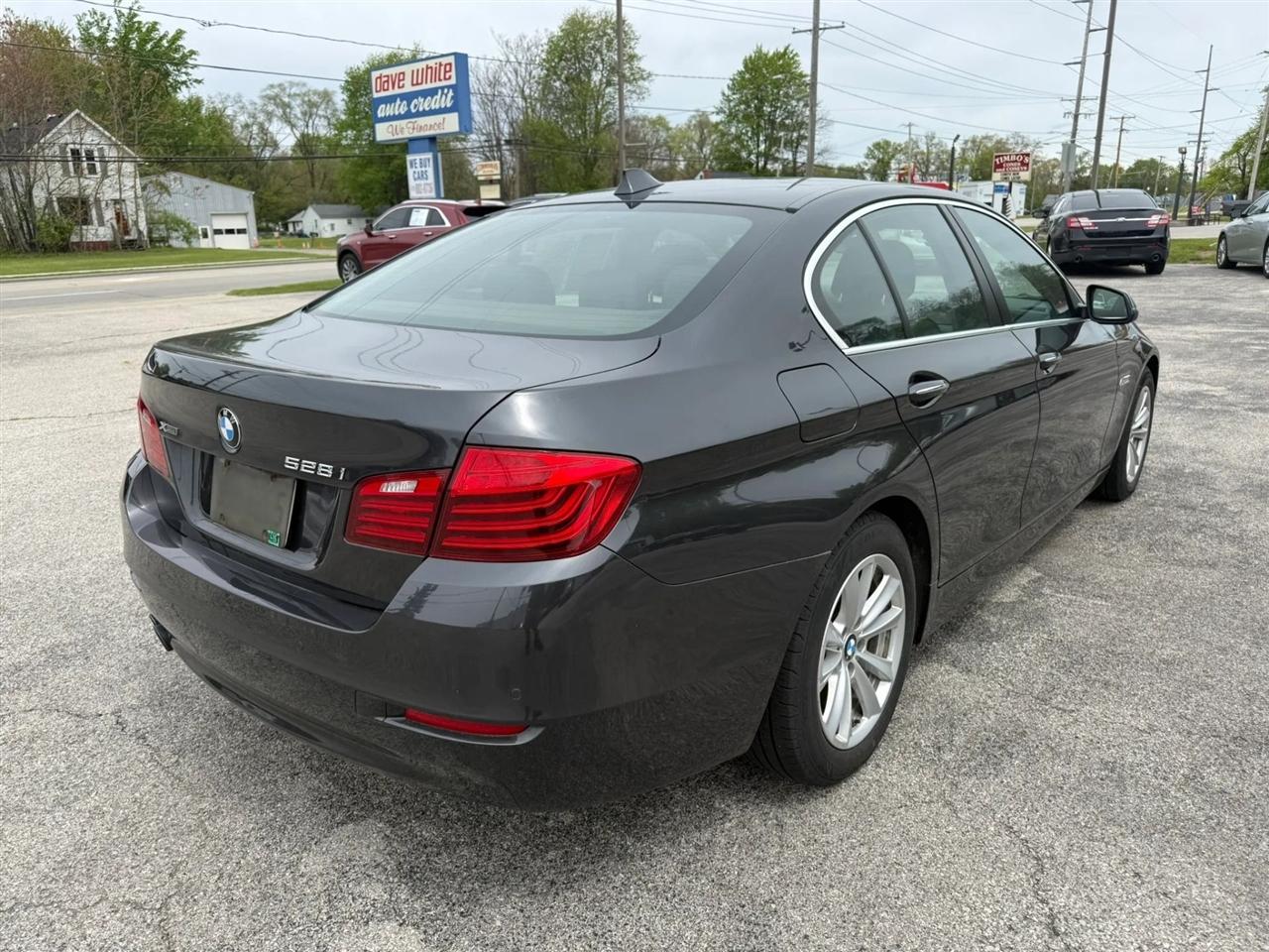 BMW 5-Series 528i xDrive 2016
